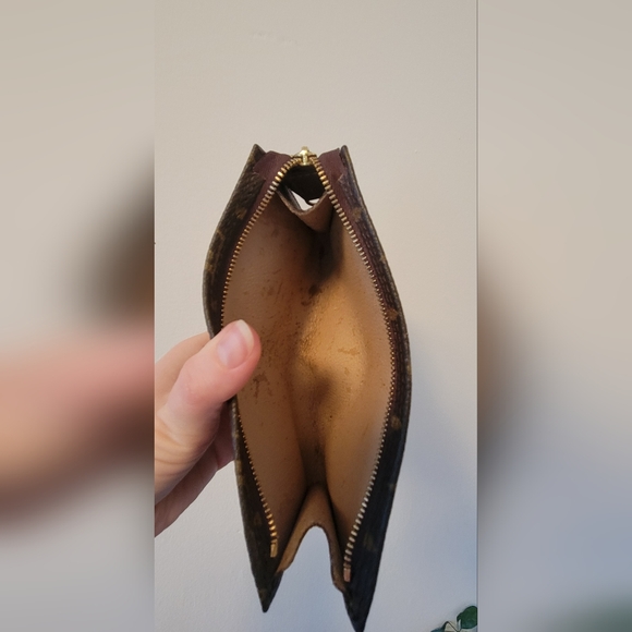 Authentic Louis Vuitton Dark Brown Monogram Pouch !!! - Picture 12 of 12